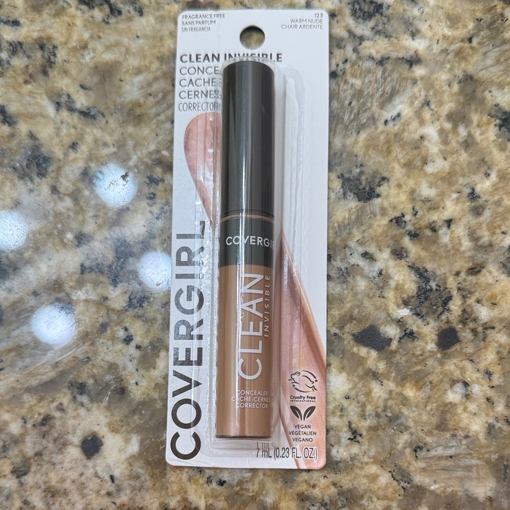 COVERGIRL Clean Invisible Concealer - Warm Nude